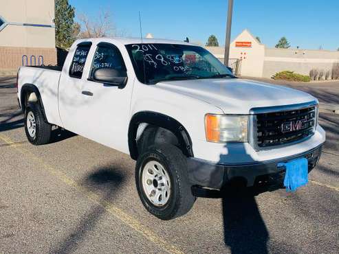 2011 GMC SLE 5.3 v8 4x4 - cars & trucks - by owner - vehicle... for sale in Aurora, CO