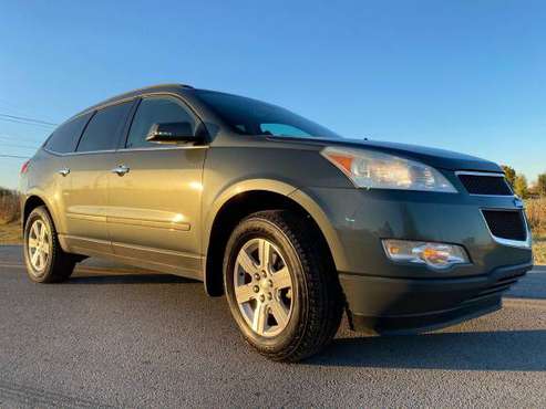 2011 Chevrolet Chevy Traverse LT 4dr SUV w/1LT - cars & trucks - by... for sale in Tulsa, AR
