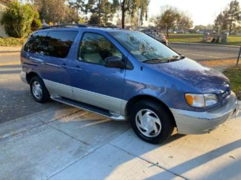 1998 Toyota Sienna xle only 118.000 all original - cars & trucks -... for sale in Union City, CA