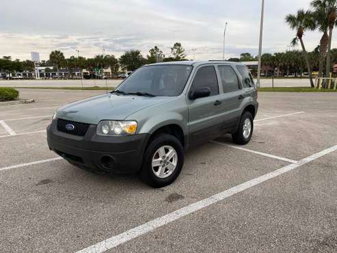 2006 Ford Escape manual - cars & trucks - by owner - vehicle... for sale in Fort Myers, FL