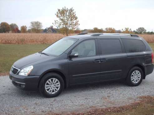 2014 kia sedona van - cars & trucks - by owner - vehicle automotive... for sale in Grant Park, IL