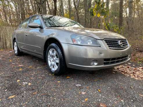 2005 NISSAN ALTIMA 2.5 S 94,000 MILES - cars & trucks - by owner -... for sale in Taunton, RI