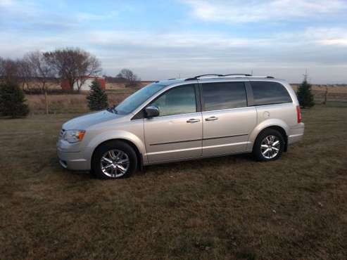 2008 Chrysler Town&Country Limited - cars & trucks - by owner -... for sale in Brookings, SD