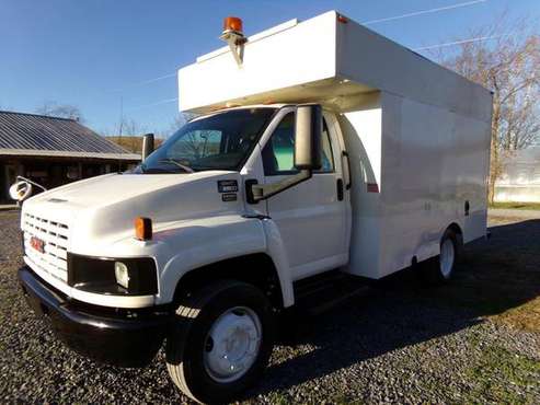 2006 GMC C5500 12' Service Box Truck - cars & trucks - by dealer -... for sale in Purgitsville, District Of Columbia