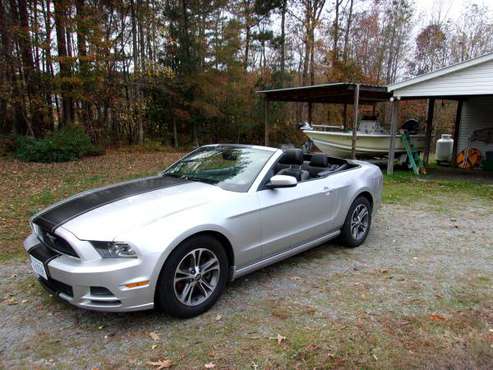 2014 mustang convertible - cars & trucks - by owner - vehicle... for sale in Lawrenceville, NC