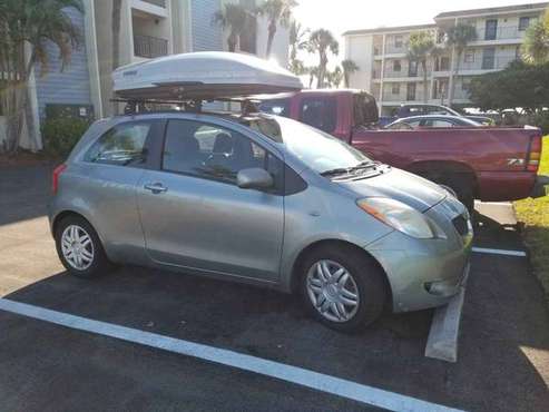 08 Toyota Yaris w/ Thule cargo box &roofrack for sale in Englewood, FL