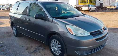 Toyota Sienna 2005 - cars & trucks - by owner - vehicle automotive... for sale in Riverdale, IL