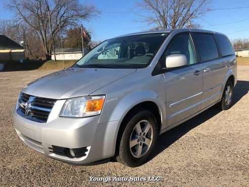 2008 Dodge Grand Caravan SXT 4-Speed Automatic - cars & trucks - by... for sale in Fort Atkinson, WI