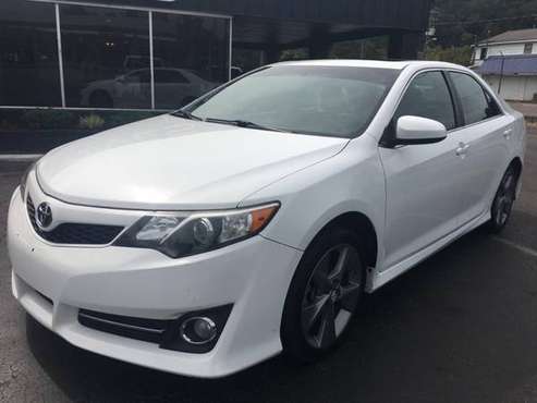 2014 Toyota Camry SE Text Offers/Trades - cars & trucks - by dealer... for sale in Knoxville, TN