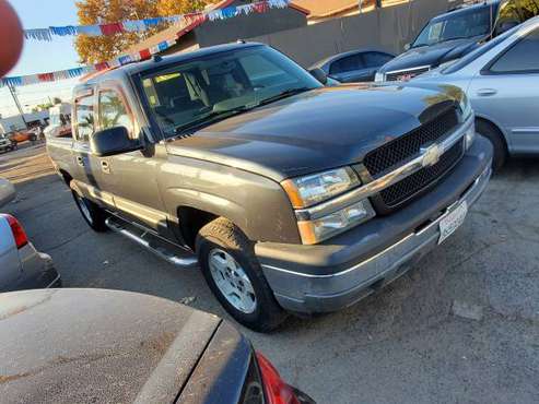 2005 CHEVY SILVERADO Z71 - cars & trucks - by dealer - vehicle... for sale in Fresno, CA