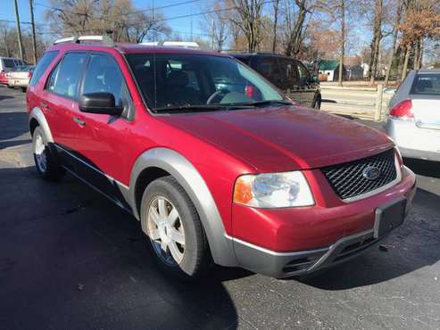 2005 Ford Freestyle - cars & trucks - by dealer - vehicle automotive... for sale in Springfield, IL