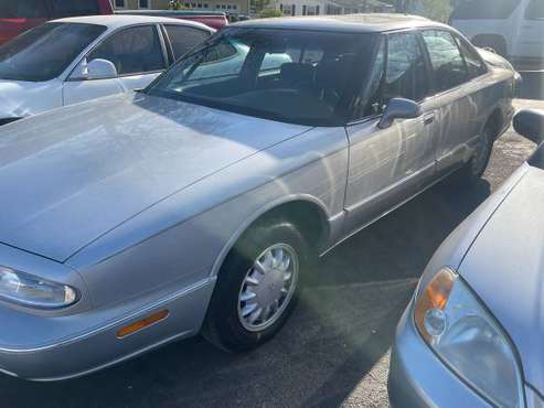 1998 olds 88 only 66k - - by dealer - vehicle for sale in Oregon, WI