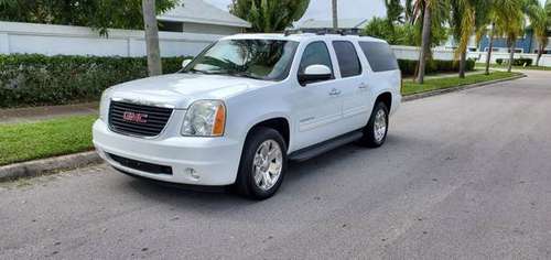 GMC Yukon XL 2011 - cars & trucks - by owner - vehicle automotive sale for sale in West Palm Beach, FL