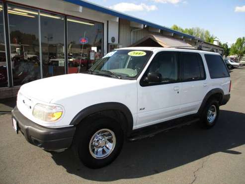 2000 FORD EXPLORER XLS - - by dealer - vehicle for sale in Longview, OR