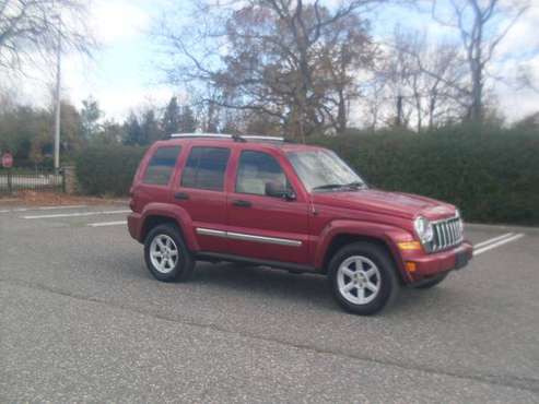 2007 JEEP LIBERTY LIMITED CLEAN CARFAX - cars & trucks - by owner -... for sale in Commack, NY