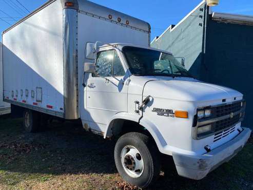 Box Truck 1995 - cars & trucks - by owner - vehicle automotive sale for sale in Rives Junction, MI