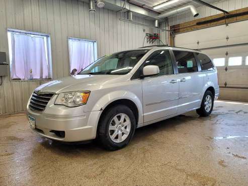 2010 CHRYSLER TOWN & COUNTRY TOURING MINI VAN FWD - cars & for sale in Cambridge, MN