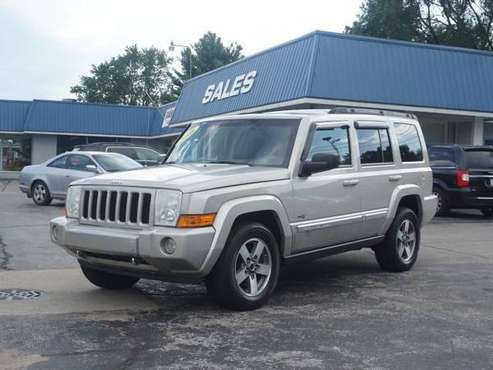 2006 *Jeep* *Commander* *4dr 4WD* Light Khaki Metall for sale in Muskegon, MI