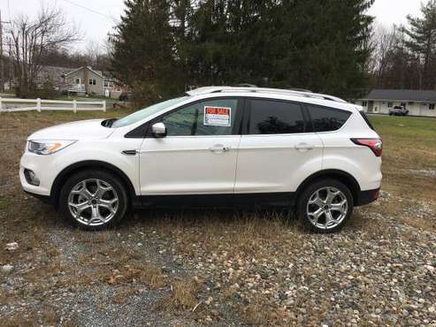 Ford Escape - cars & trucks - by owner - vehicle automotive sale for sale in Pleasant Valley, NY