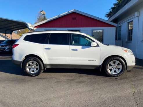 2009 CHEVROLET TRAVERSE LT SPORT UTILITY 4D SUV AWD All Wheel Drive... for sale in Portland, OR