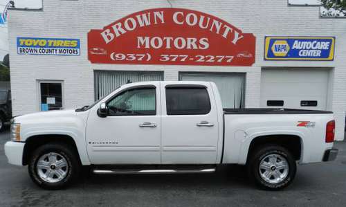 2009 Chevrolet Silverado 1500 LT - 4x4 4 Door - Crew Cab - White for sale in Russellville, OH