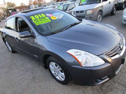 2010 Nissan Altima Hybrid Alloy,Leather,Roof,GPS,Boos System 110K... for sale in Fresno, CA