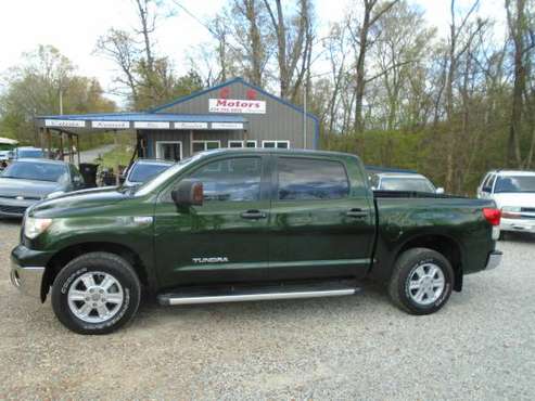 2011 Toyota Tundra CREW-MAX 4x4 5 7L 145k ( NO RUST ) - cars & for sale in Hickory, IN