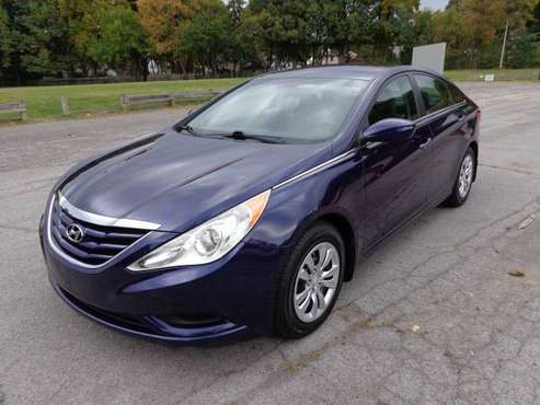 2013 HYUNDAI SONATA GLS, 2 owners, clean - cars & trucks - by dealer... for sale in Rochester , NY
