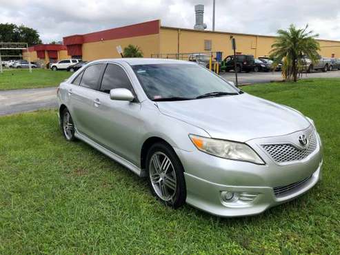 2011 Toyota Camry SE Excellent condition - cars & trucks - by dealer... for sale in Miami, FL
