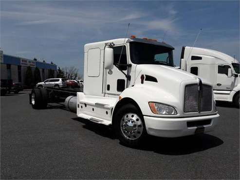 2013 KENWORTH T370 - cars & trucks - by dealer - vehicle automotive... for sale in Coopersburg, PA