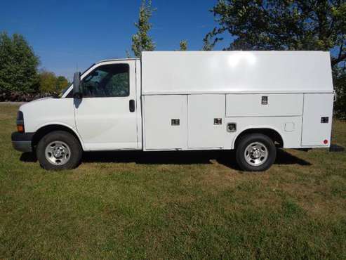 2016 CHEVROLET EXPRESS 3500 CUTAWAY READING KUV ENCLOSED UTILITY BODY for sale in Rushville, OH