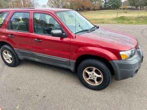 2005 Ford Escape - cars & trucks - by owner - vehicle automotive sale for sale in Cordova, TN