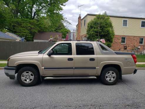 2005 Chevy Avalanche Z71 for sale in Essington, PA