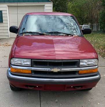 2000 Chevy S-10 - cars & trucks - by owner - vehicle automotive sale for sale in Hamtramck, MI