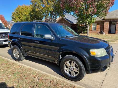 2005 Ford Escape Limited Edition 4x4 - cars & trucks - by owner -... for sale in Lake Dallas, TX