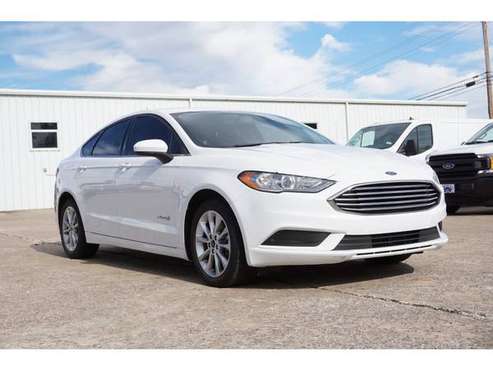 2017 Ford Fusion Hybrid SE - cars & trucks - by dealer - vehicle... for sale in Claremore, OK