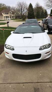2002 Chevrolet Camaro SS (35TH ANNIVERSARY) LOW MILES - cars & for sale in Chicago, IL