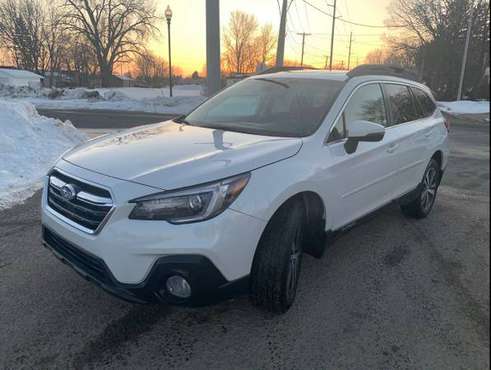 2018 Subaru Outback 2.5i Limited AWD - ONLY 24K MILES - cars &... for sale in Farmington, MN