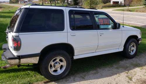 97 Ford Explorer 4x4 V6 Runs Great, NEW Trans&TransCase + LOTS MORE!! for sale in Mayville, WI