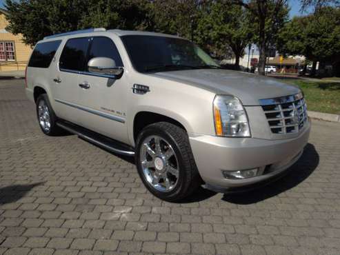 2008 CADILLAC ESCALADE ESV LOW MILES BEAUTIFUL - cars & trucks - by... for sale in Oakdale, CA