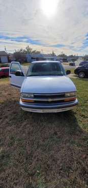 1998 chevy S10 - cars & trucks - by owner - vehicle automotive sale for sale in Oklahoma City, OK