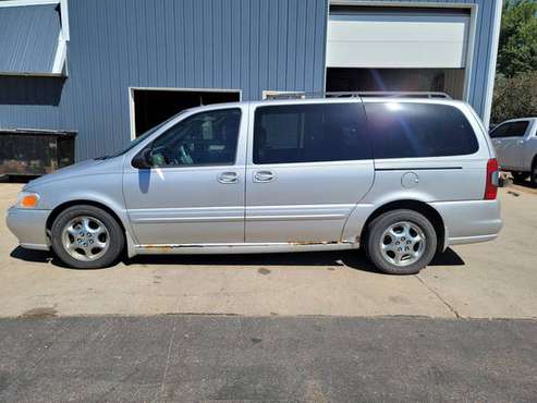 2002 Oldsmobile Silhouette GLS - cars & trucks - by dealer - vehicle... for sale in Inwood, SD