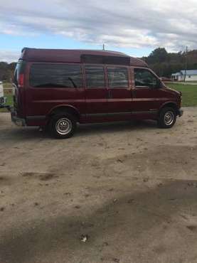 ‘96 2500 Series Express Chevy Van w/ Wheelchair Lift - cars & trucks... for sale in Corbin, KY