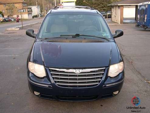 2005 Chrysler Town & Country Limited Cheap! only 2950 - cars & for sale in Larksville, PA