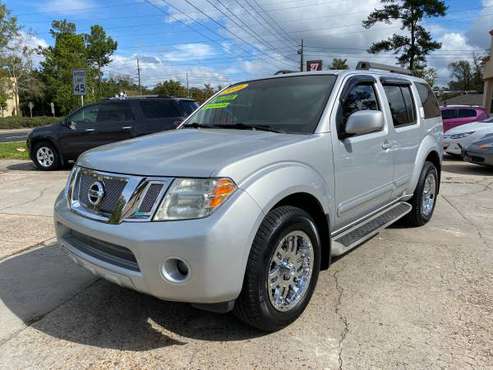 2010 Nissan Pathfinder SE *** SUPER CLEAN - cars & trucks - by... for sale in Tallahassee, FL
