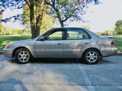 2001 Toyota Corolla LE - cars & trucks - by owner - vehicle... for sale in Chicago, IL