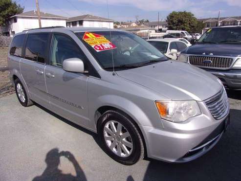 2011 CHRYSLER TOWN amp; COUNTRY - cars & trucks - by dealer -... for sale in GROVER BEACH, CA