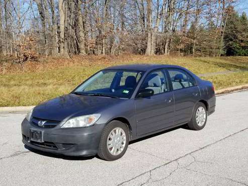 2005 Honda Ciic LX - cars & trucks - by dealer - vehicle automotive... for sale in Solon, OH