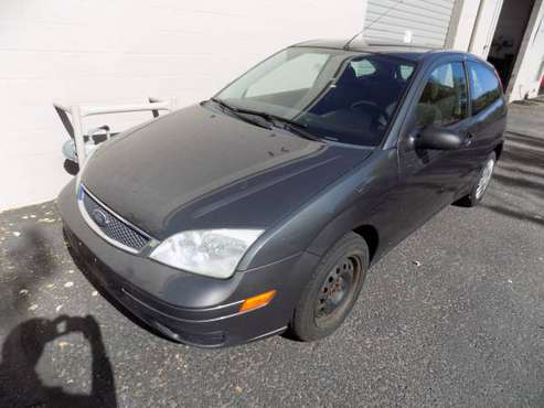 2005 FORD FOCUS Only 74k miles!! - cars & trucks - by dealer -... for sale in Carson City, NV