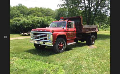 1977 Ford F880 dump truck for sale in Ludlow , MA